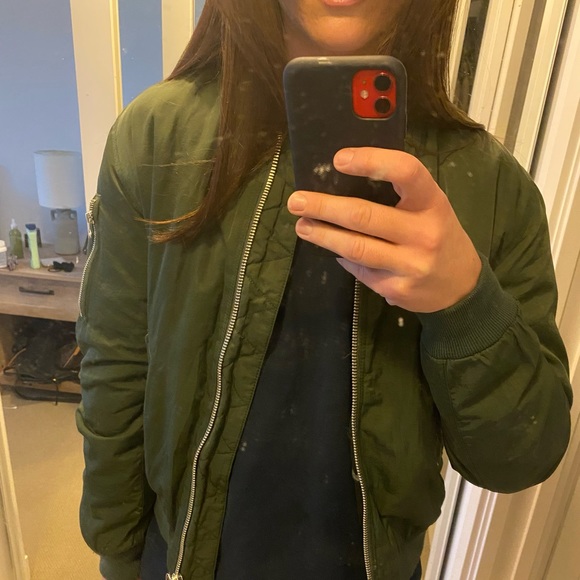 Bomber Jacket size small. Only worn twice. - Picture 3 of 3